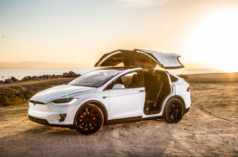  Tesla Model X P90D 2015 года  (NA) (фото 19 из 25)
